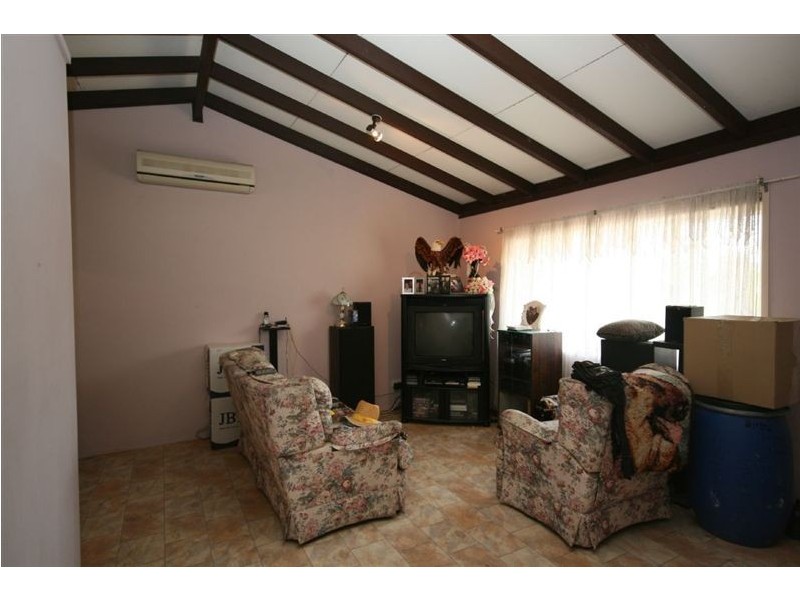 8 Hazel Place, Beenleigh QLD 4207