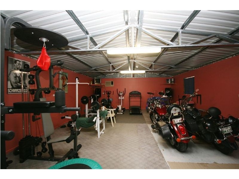 8 Hazel Place, Beenleigh QLD 4207