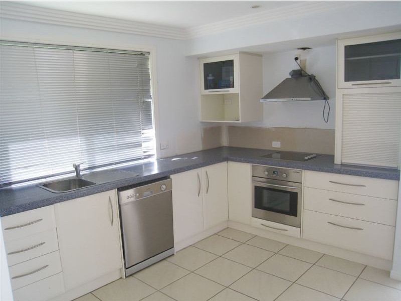 33 Robert Stanley Drive, Mount Warren Park QLD 4207