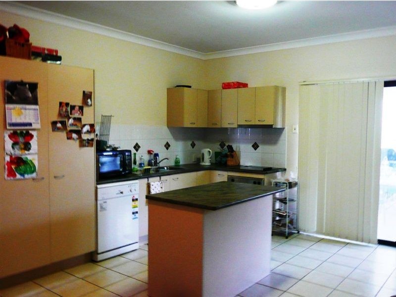 5 Bella Vista Cct, Edens Landing QLD 4207