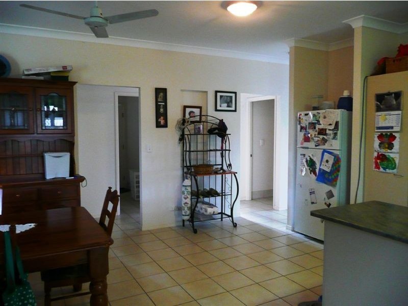 5 Bella Vista Cct, Edens Landing QLD 4207