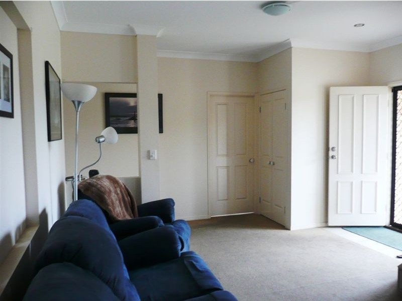 5 Bella Vista Cct, Edens Landing QLD 4207