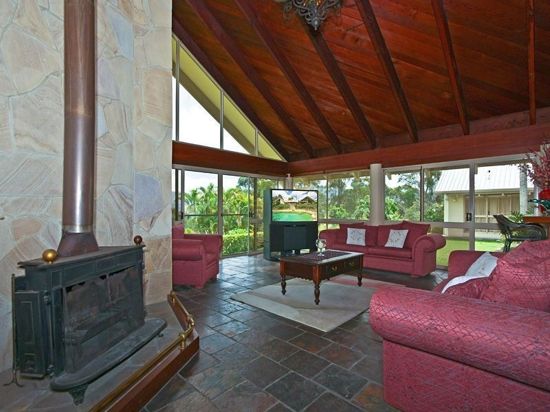 30 Holyrood Rd, Maudsland QLD 4210