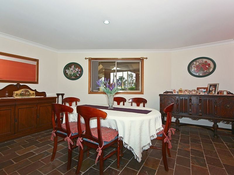 30 Holyrood Rd, Maudsland QLD 4210