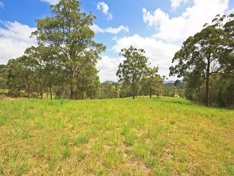 30 Holyrood Rd, Maudsland QLD 4210