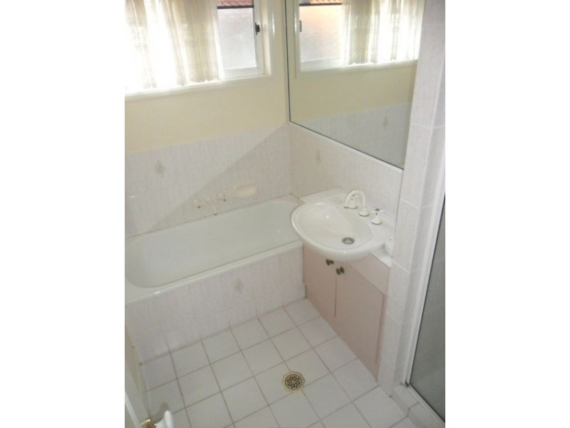 11 Natone Ct, Edens Landing QLD 4207