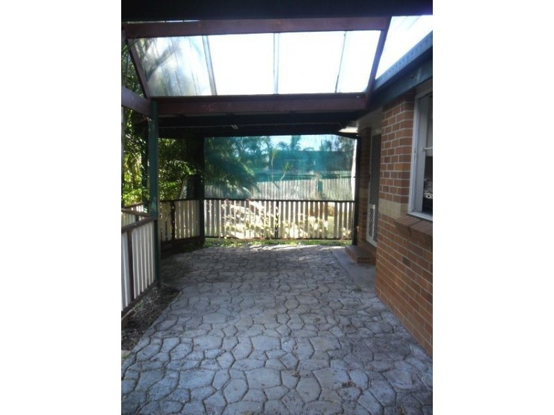 11 Natone Ct, Edens Landing QLD 4207