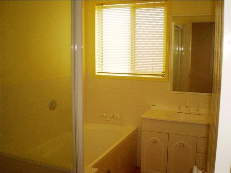 59 Loane Dr, Edens Landing QLD 4207