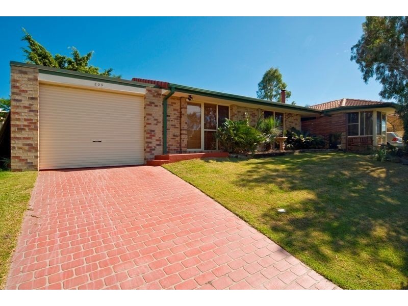 209 Mt Warren Bvd, Mount Warren Park QLD 4207
