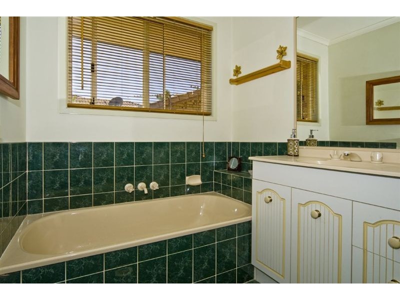 209 Mount Warren Boulevard, Mount Warren Park QLD 4207