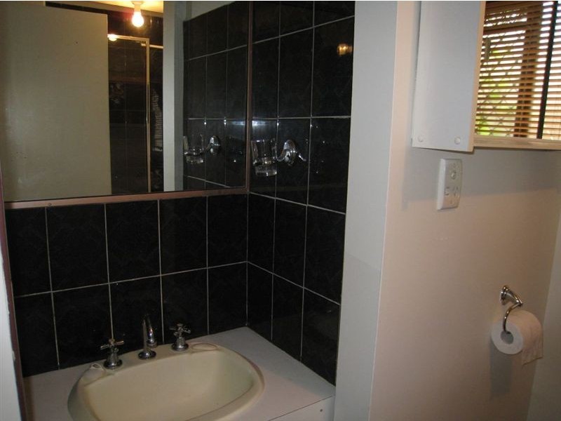 2/1 Buna Street, Beenleigh QLD 4207