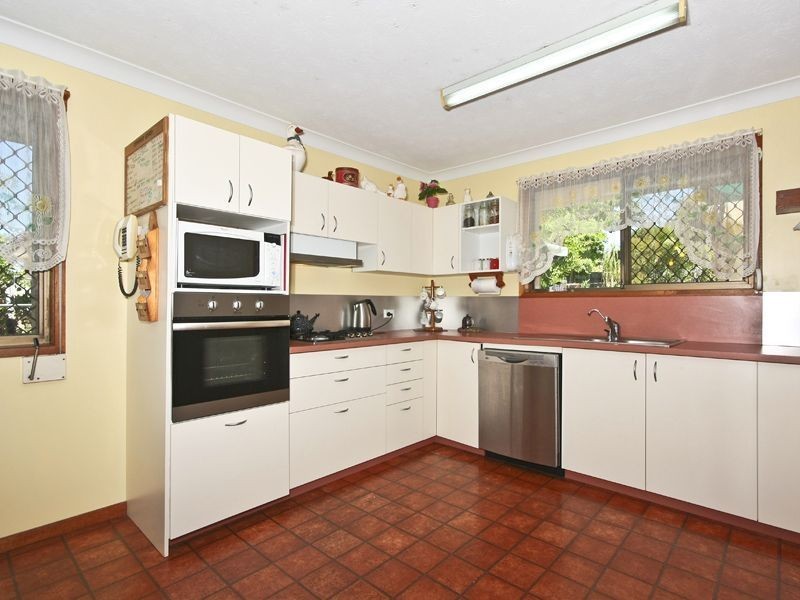 6 Saverin Rd, Eagleby QLD 4207