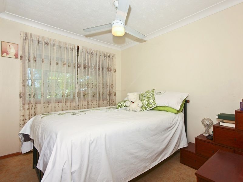 6 Saverin Rd, Eagleby QLD 4207