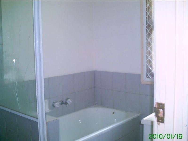 9 Pine Avenue, Beenleigh QLD 4207