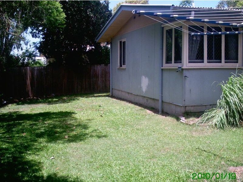 9 Pine Avenue, Beenleigh QLD 4207