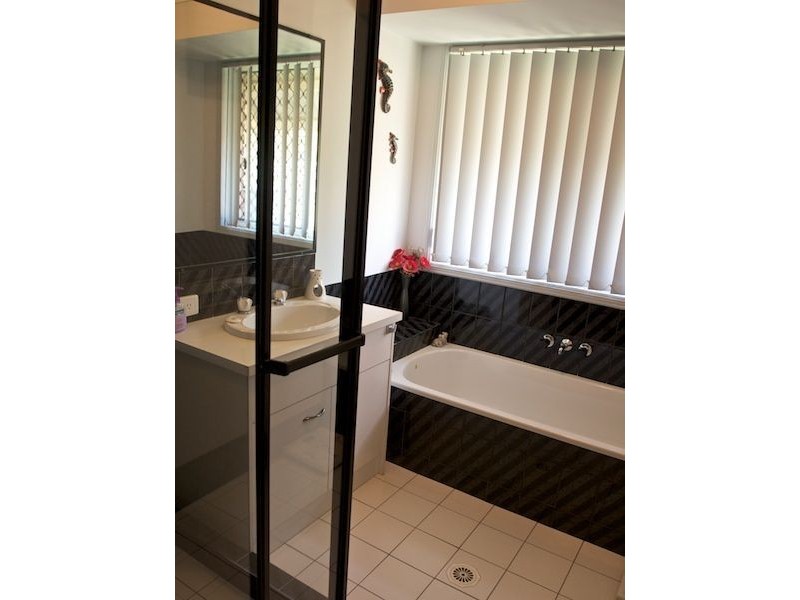 59 Kaiser Dr, Windaroo QLD 4207