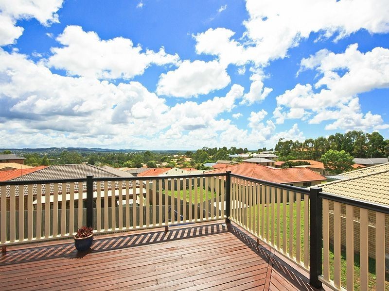 3 Barnhill Tce, Edens Landing QLD 4207