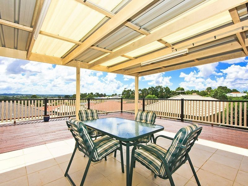 3 Barnhill Tce, Edens Landing QLD 4207