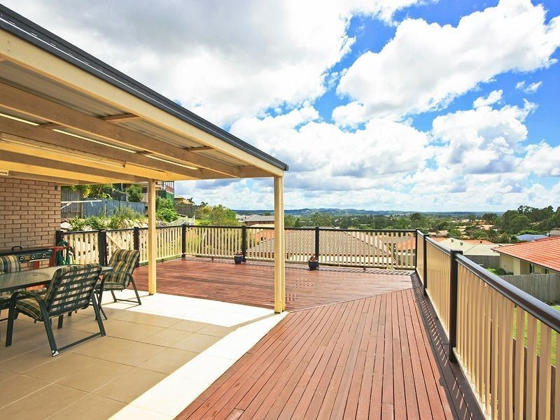 3 Barnhill Tce, Edens Landing QLD 4207