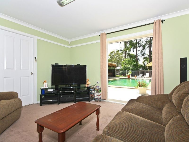 9 Pinelands Street, Loganlea QLD 4131