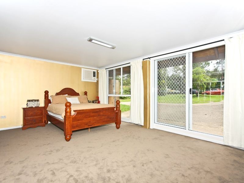 9 Pinelands Street, Loganlea QLD 4131