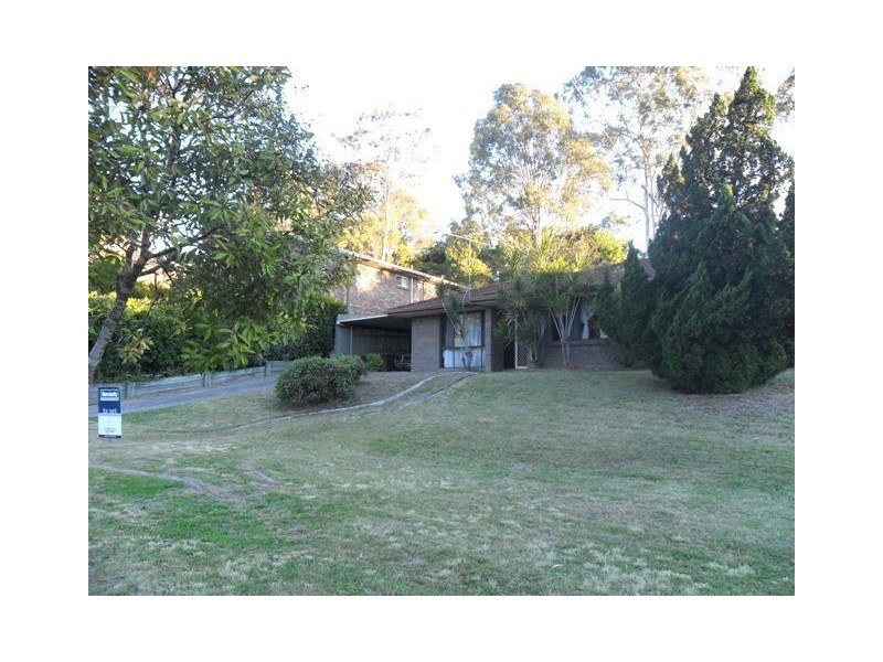 13 Morisset Court, Edens Landing QLD 4207