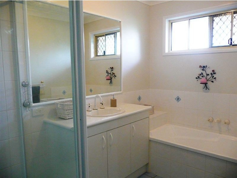 78 Overland Drive, Edens Landing QLD 4207