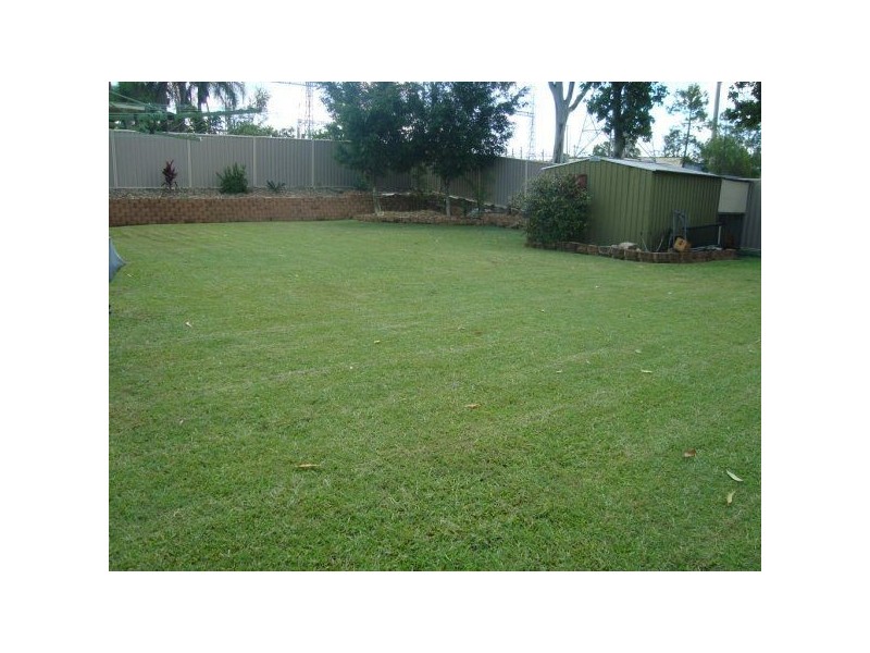 19 Yorkshire Crescent, Mount Warren Park QLD 4207