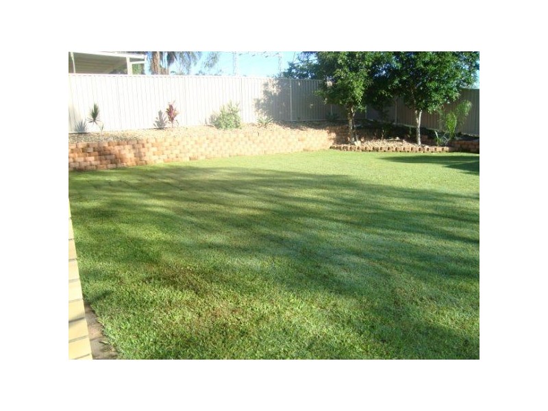 19 Yorkshire Crescent, Mount Warren Park QLD 4207