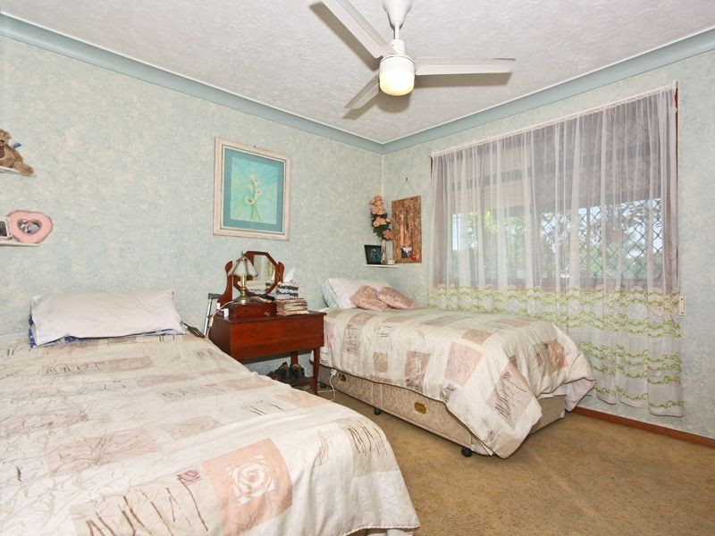 6 Saverin Rd, Eagleby QLD 4207