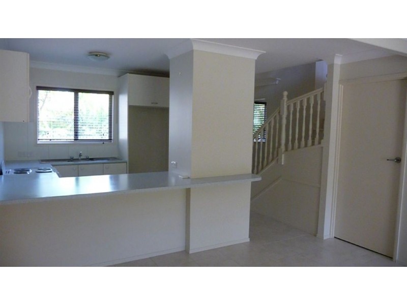 2/20 Pine Av, Beenleigh QLD 4207