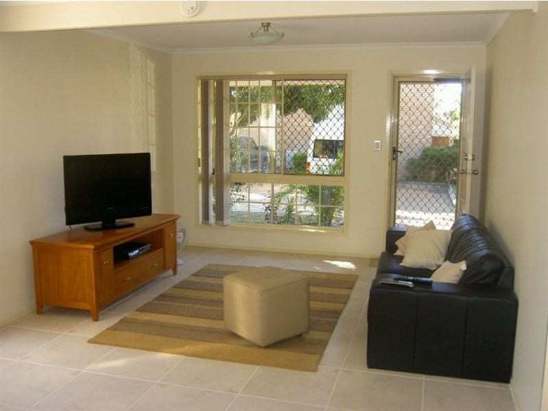 1/42 Monash Rd, Loganlea QLD 4131