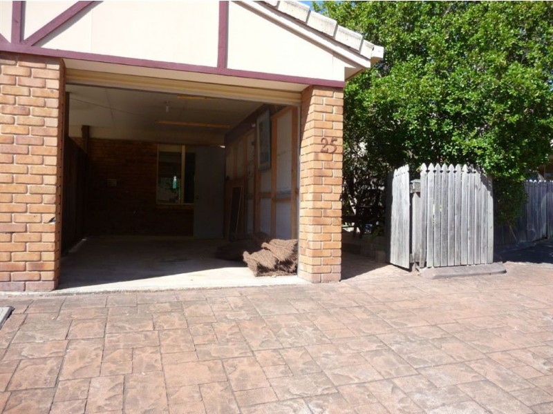 25/26 Pine Ave, Beenleigh QLD 4207