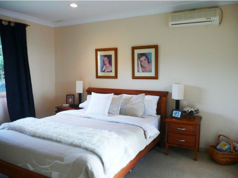 9 Jager Place, Edens Landing QLD 4207