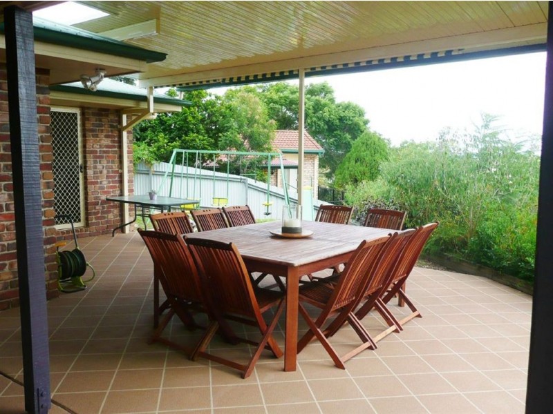 9 Jager Place, Edens Landing QLD 4207