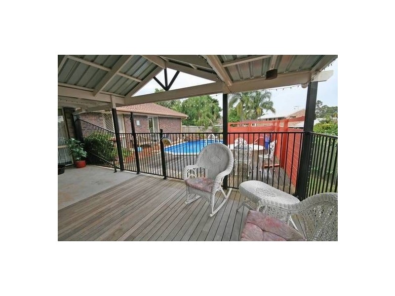 3 Minnie Place, Windaroo QLD 4207