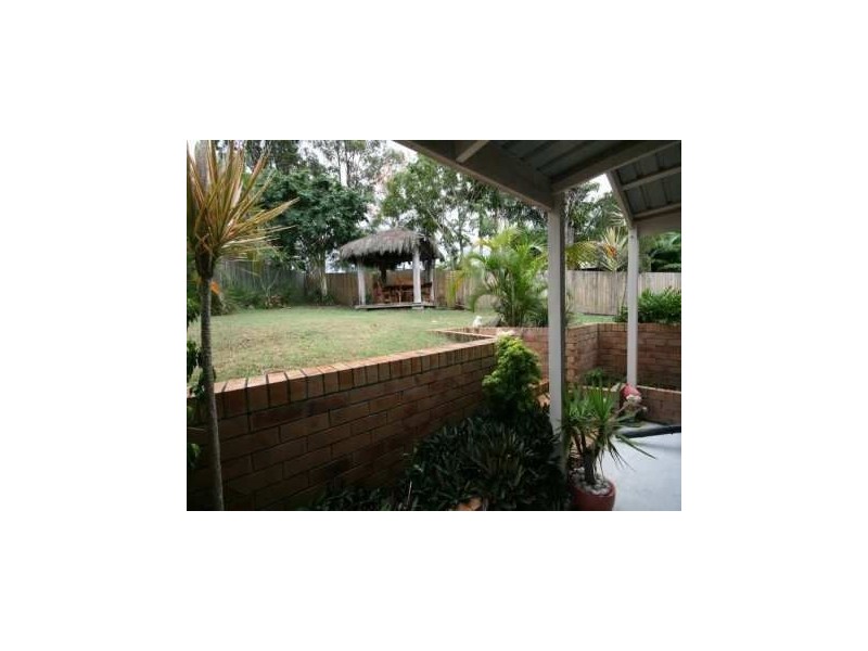 3 Minnie Place, Windaroo QLD 4207