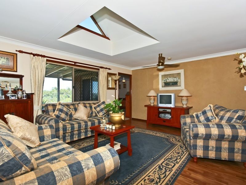 9 William Nixon Way, Edens Landing QLD 4207