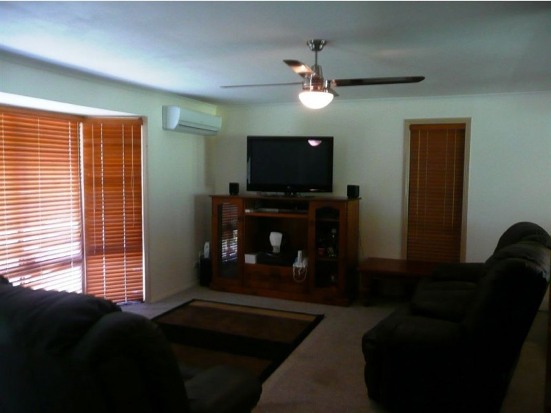 3 Ben Lexcen Ct, Mount Warren Park QLD 4207