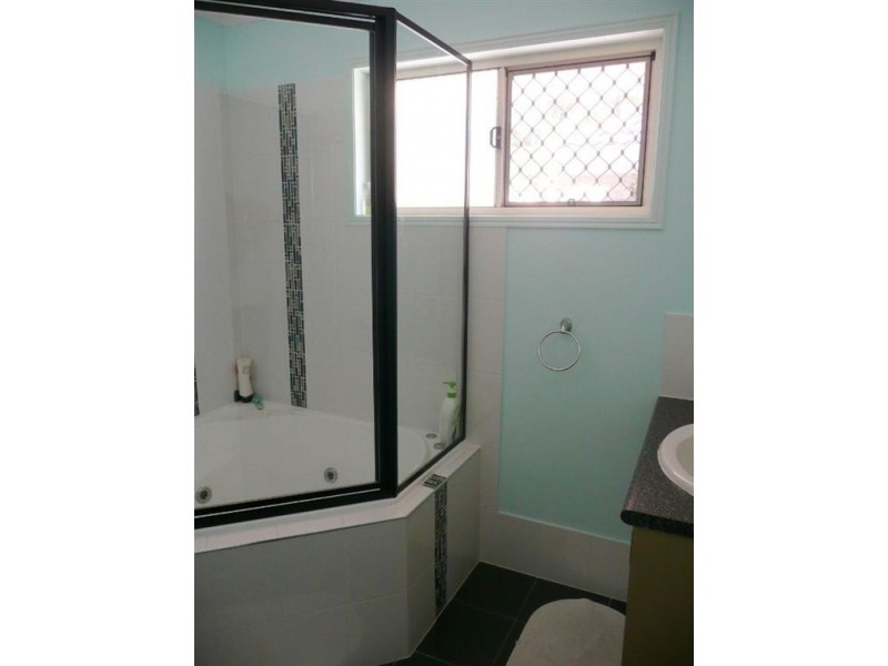 21 Shelley Ave, Mount Warren Park QLD 4207