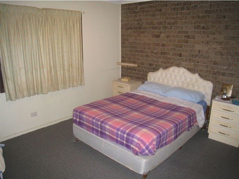 2/6 Conoble Ct, Eagleby QLD 4207