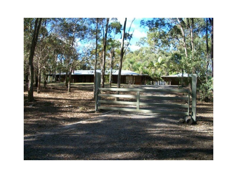 132 Buccan Road, Buccan QLD 4207