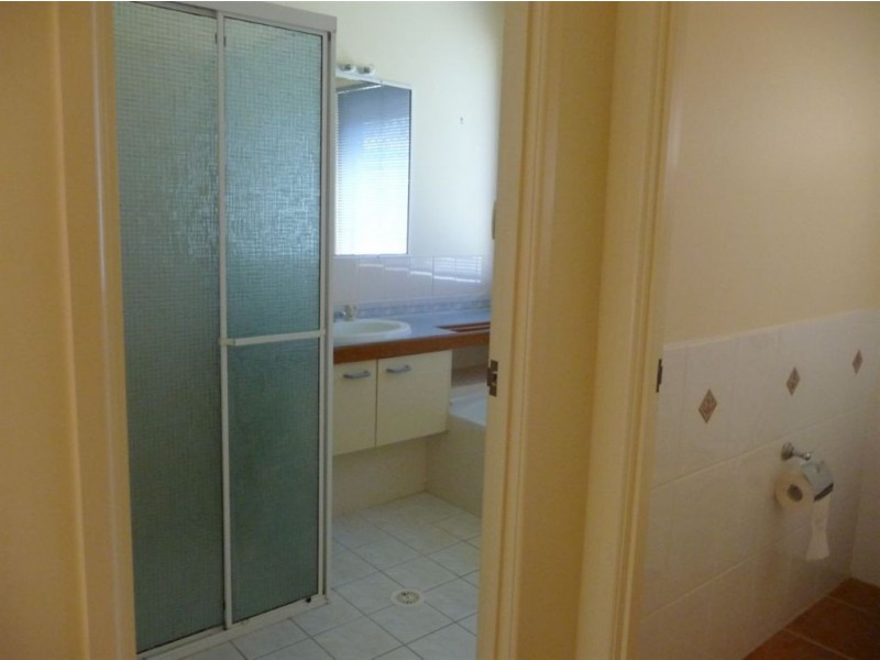 12 Anna Louise Tce, Windaroo QLD 4207