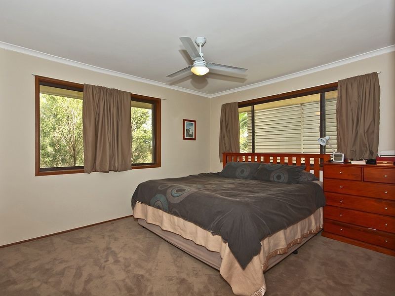 4 Hull Court, Mount Warren Park QLD 4207