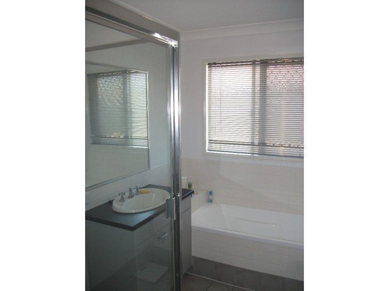 11 Lake Borumba Street, Logan Reserve QLD 4133