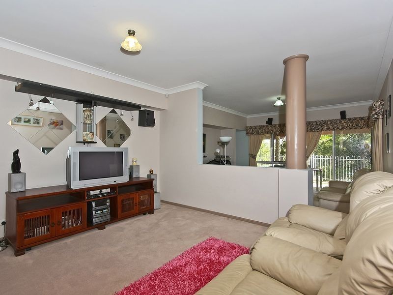 8 Nexus Close, Edens Landing QLD 4207