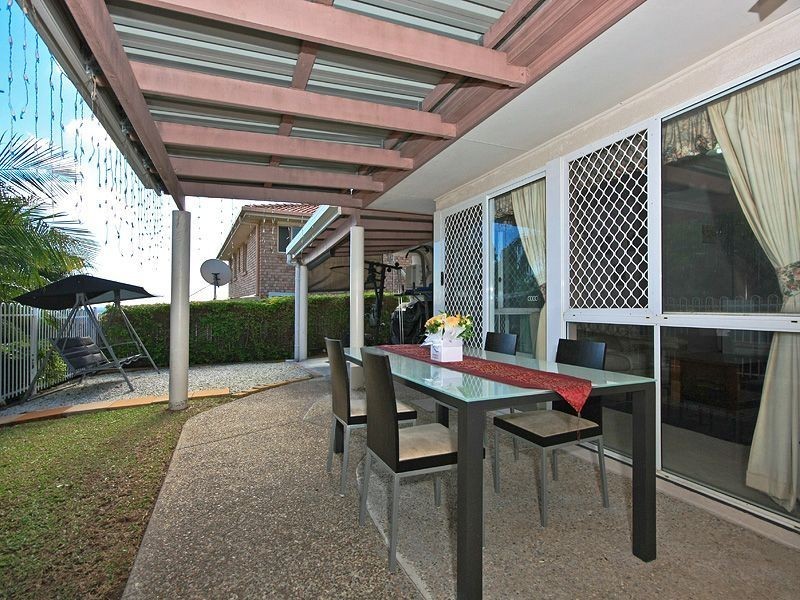 8 Nexus Close, Edens Landing QLD 4207