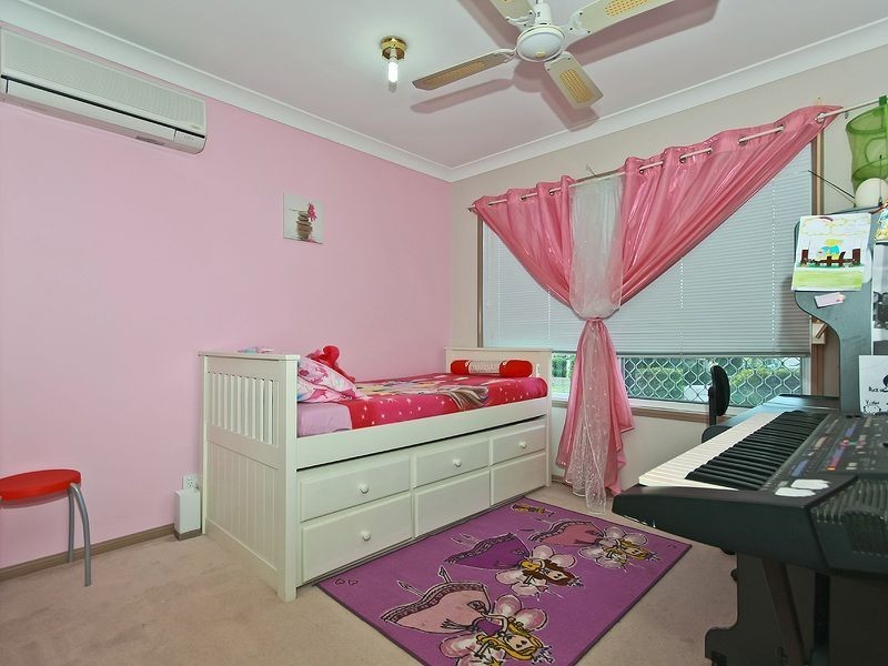 8 Nexus Close, Edens Landing QLD 4207