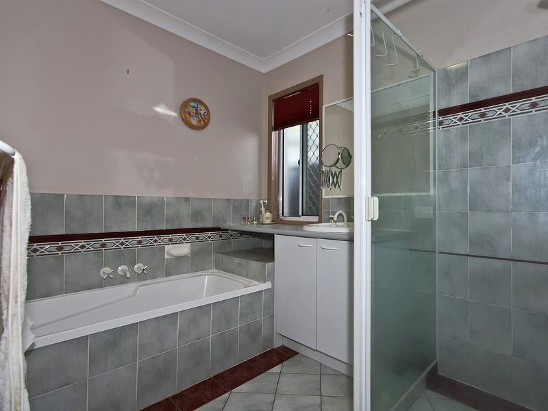 8 Nexus Close, Edens Landing QLD 4207