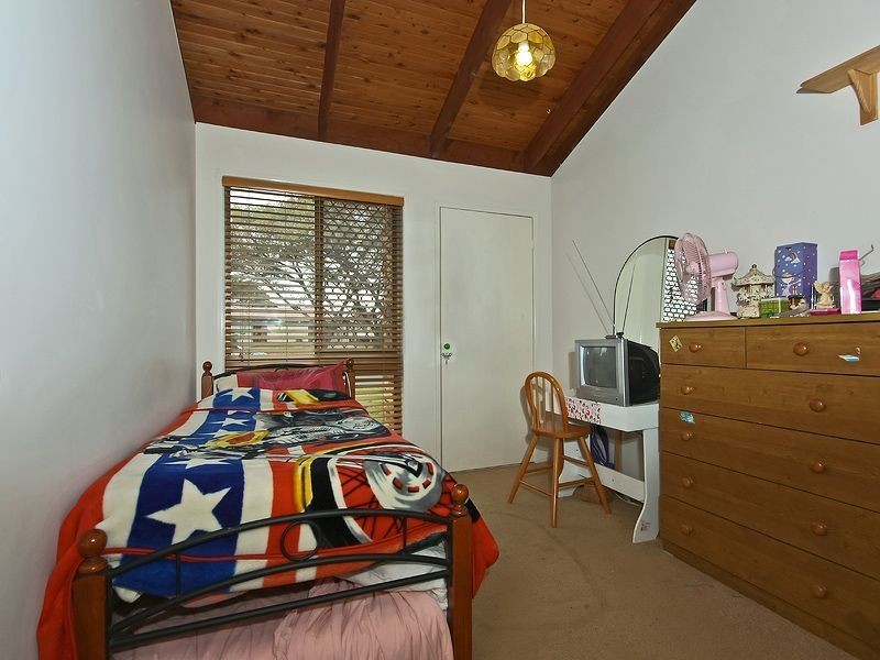 11 Rochester Drive, Mount Warren Park QLD 4207